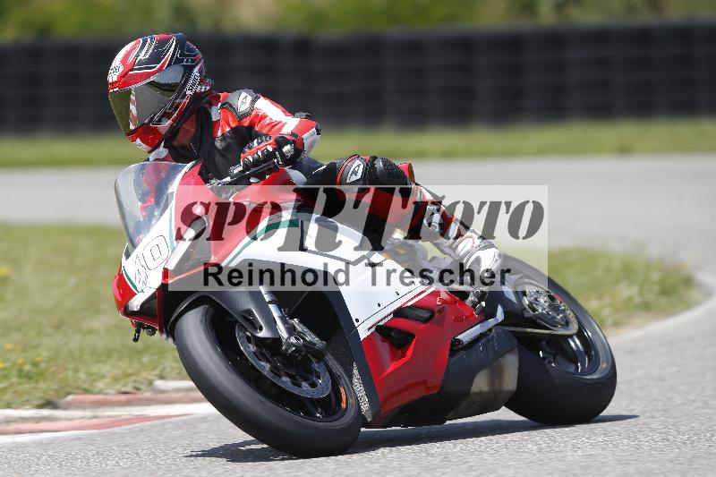 Archiv-2025/27 12.06.2025 Ducati Schweiz Trackday Warmup  ADR/gruen-vert/40